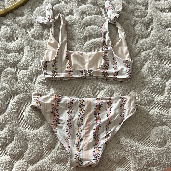 Gianni Bini (Dillards) Bikini size XS - Picture 2 of 2